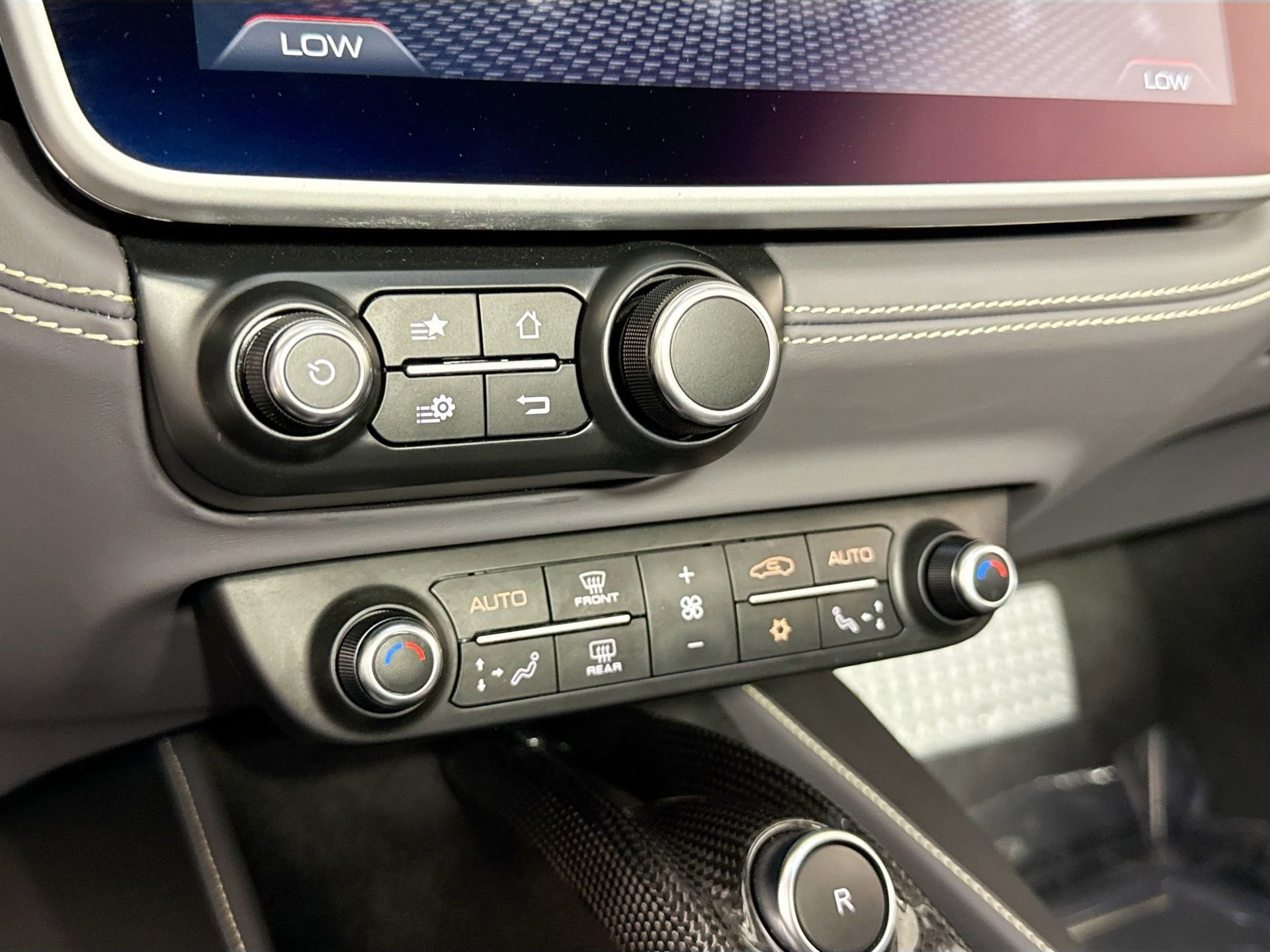 Certified 2020 Ferrari Portofino image 12