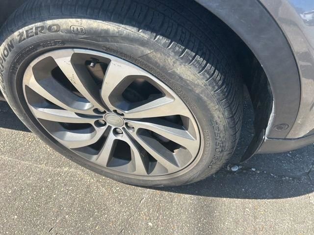 Used 2021 Land Rover Discovery Sport SE image 9