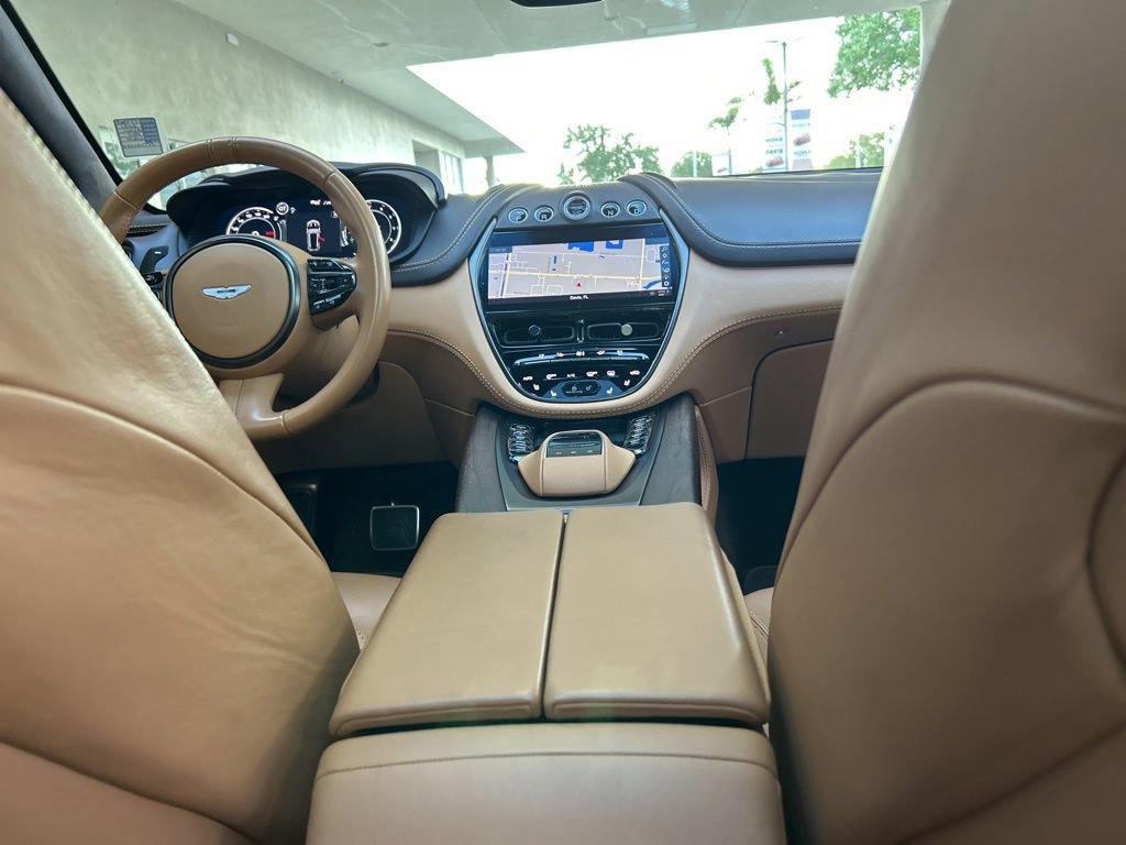 Used 2021 Aston Martin DBX image 35