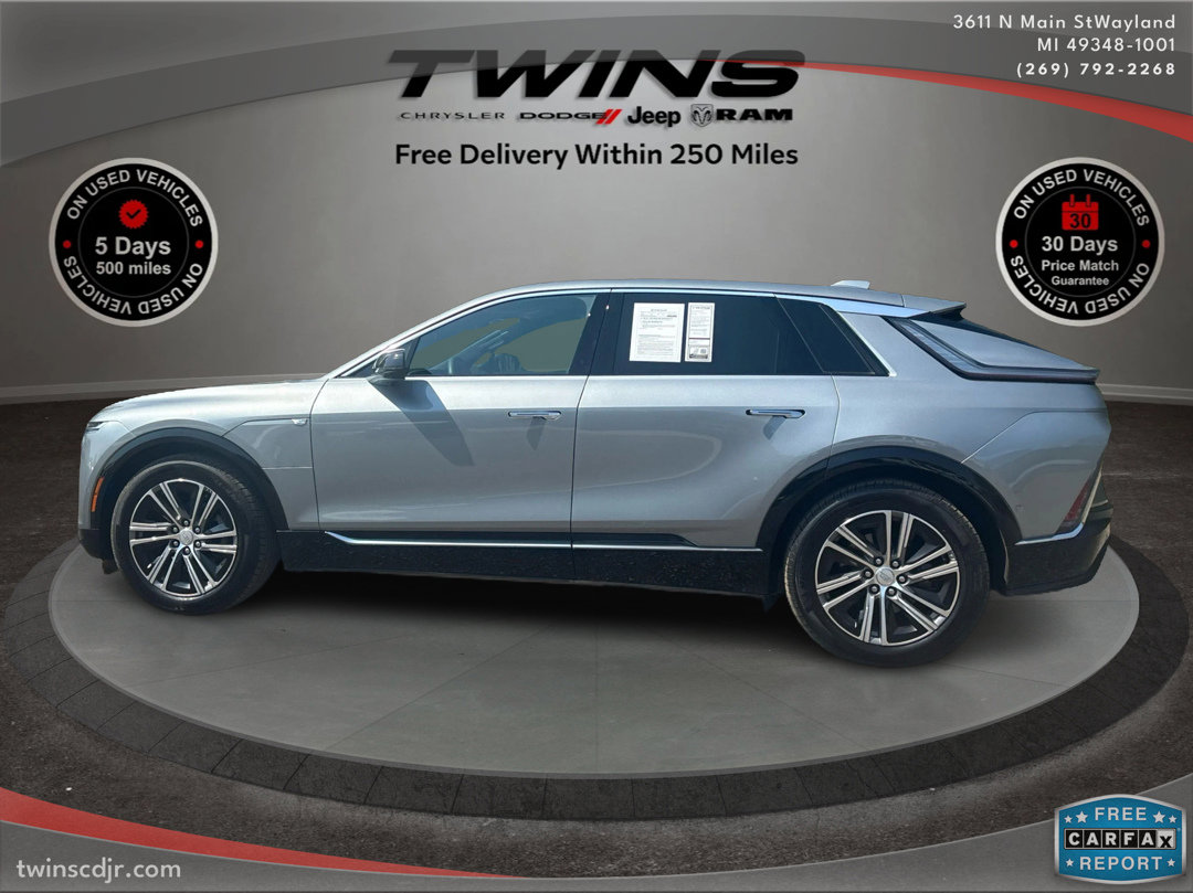 Used 2024 Cadillac Lyriq Luxury w/ LPO, Floor Liner Package image 7