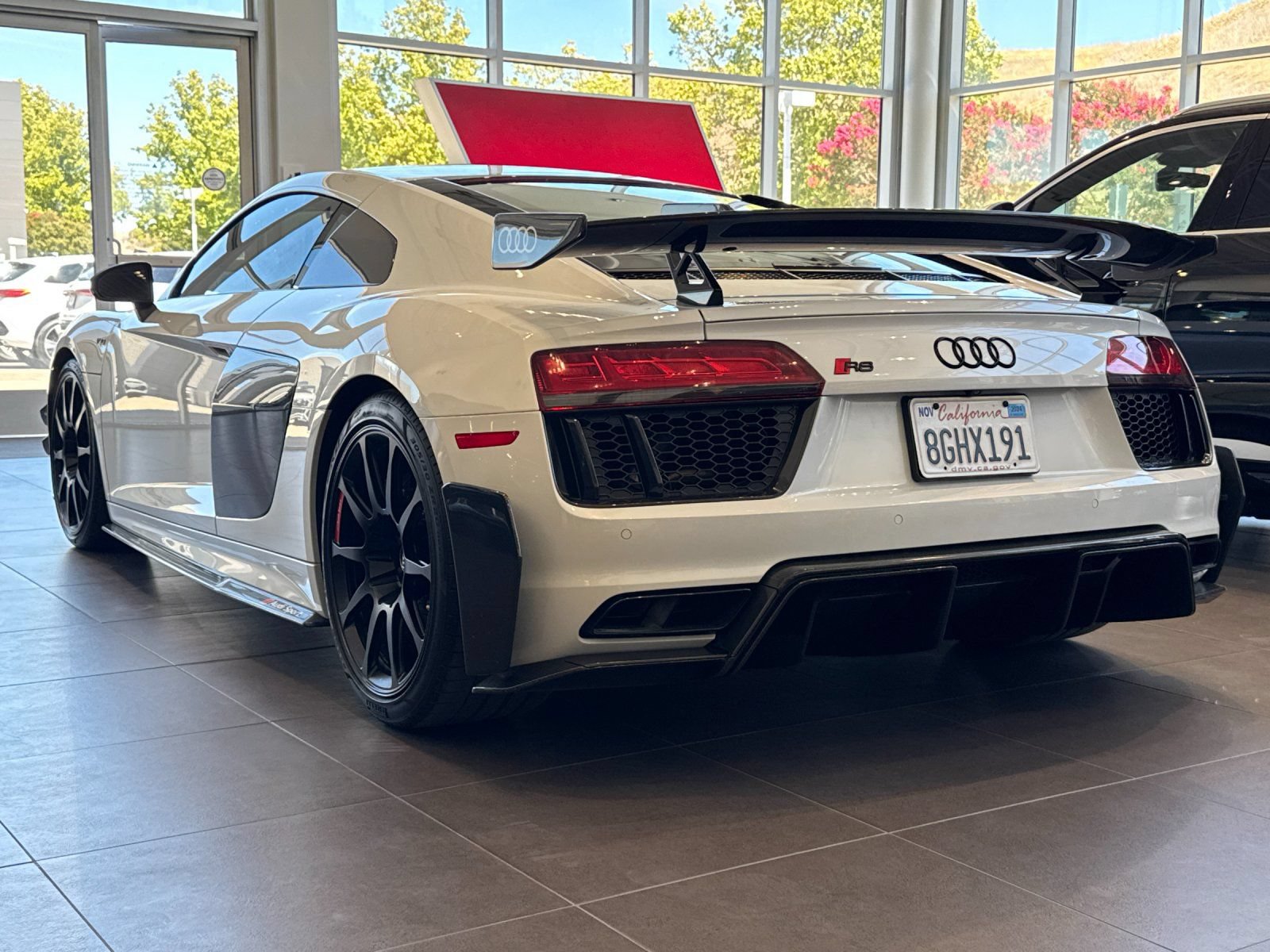 Used 2018 Audi R8 V10 plus w/ Full Leather Package AWD/4WD image 3