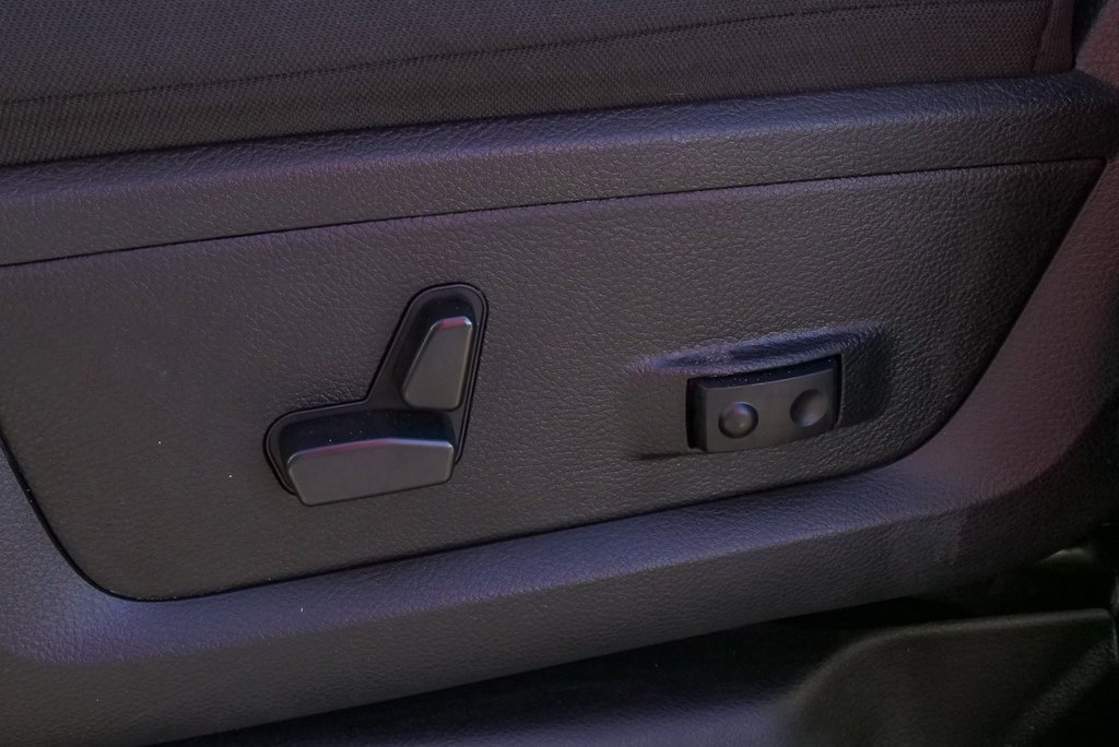 Used 2024 RAM 2500 Big Horn w/ Bed Utility Group image 20