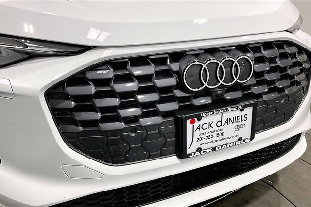 Used 2025 Audi Q5 Premium w/ Convenience Package image 29