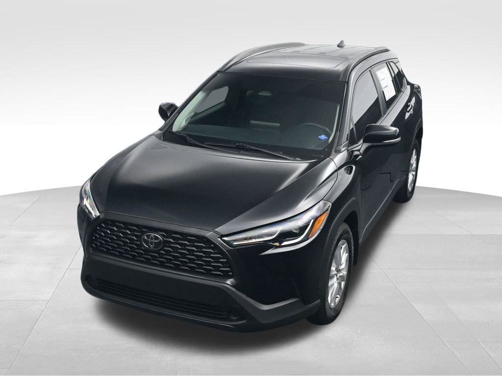 Used 2024 Toyota Corolla Cross LE w/ Moonroof Package FWD image 31