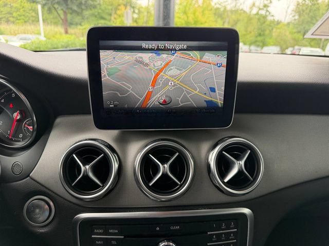 Certified 2020 Mercedes-Benz GLA 250 4MATIC image 31