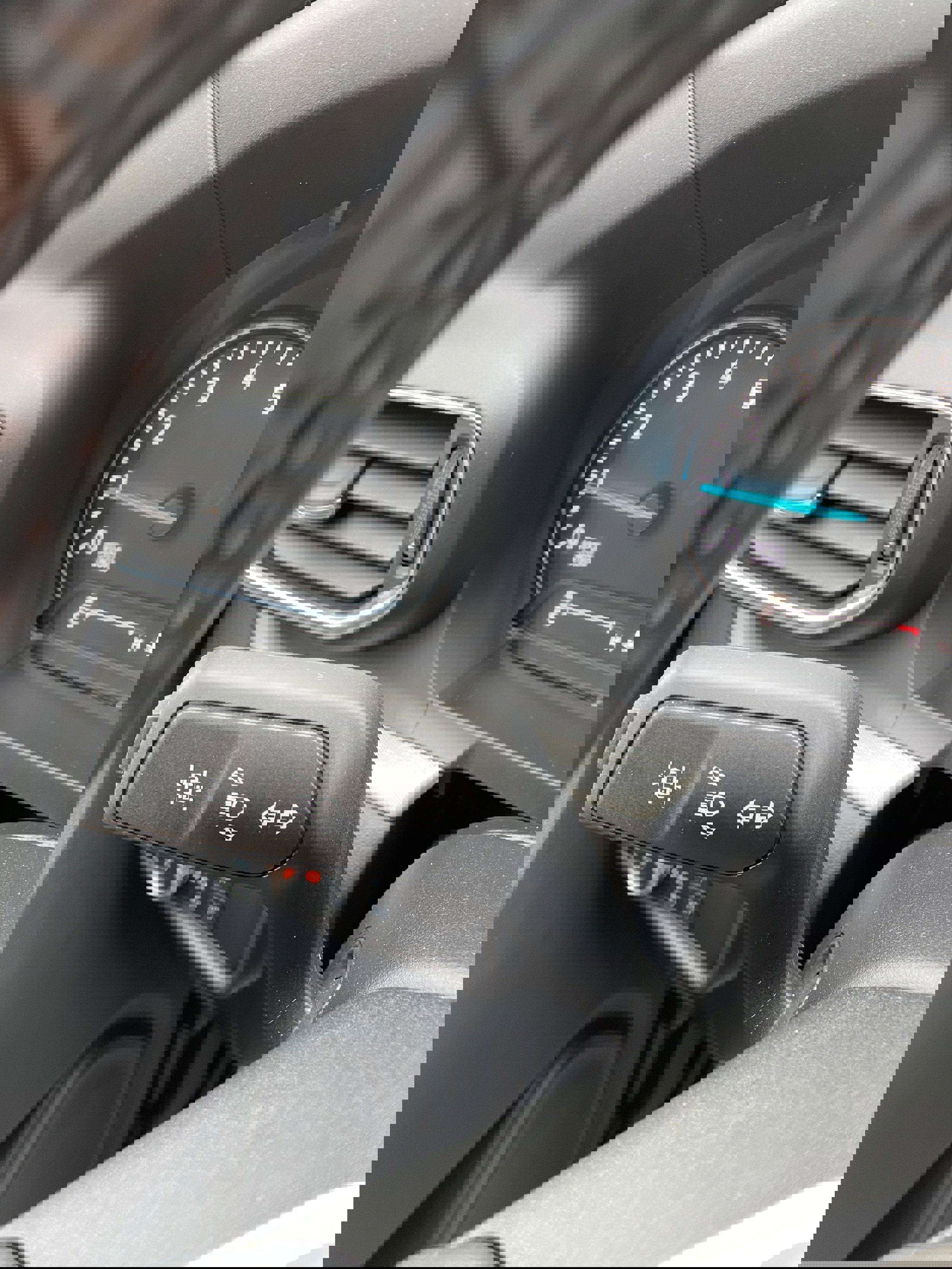 Used 2021 Ford Explorer XLT w/ Equipment Group 202A image 15