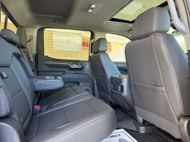 New 2025 GMC Sierra 1500 SLT w/ SLT Premium Package image 5