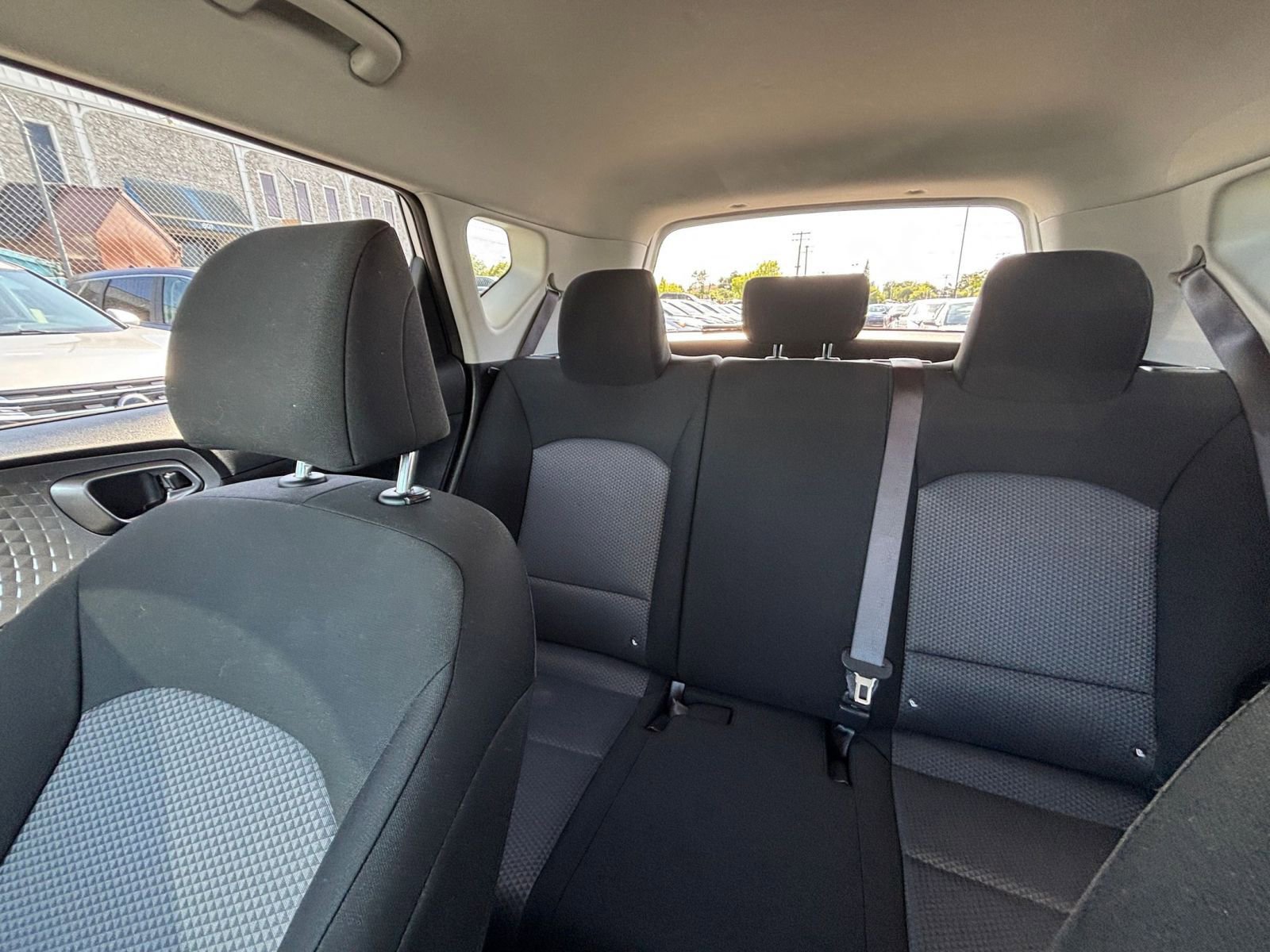 Used 2025 Kia Soul LX w/ LX Technology Package FWD image 37