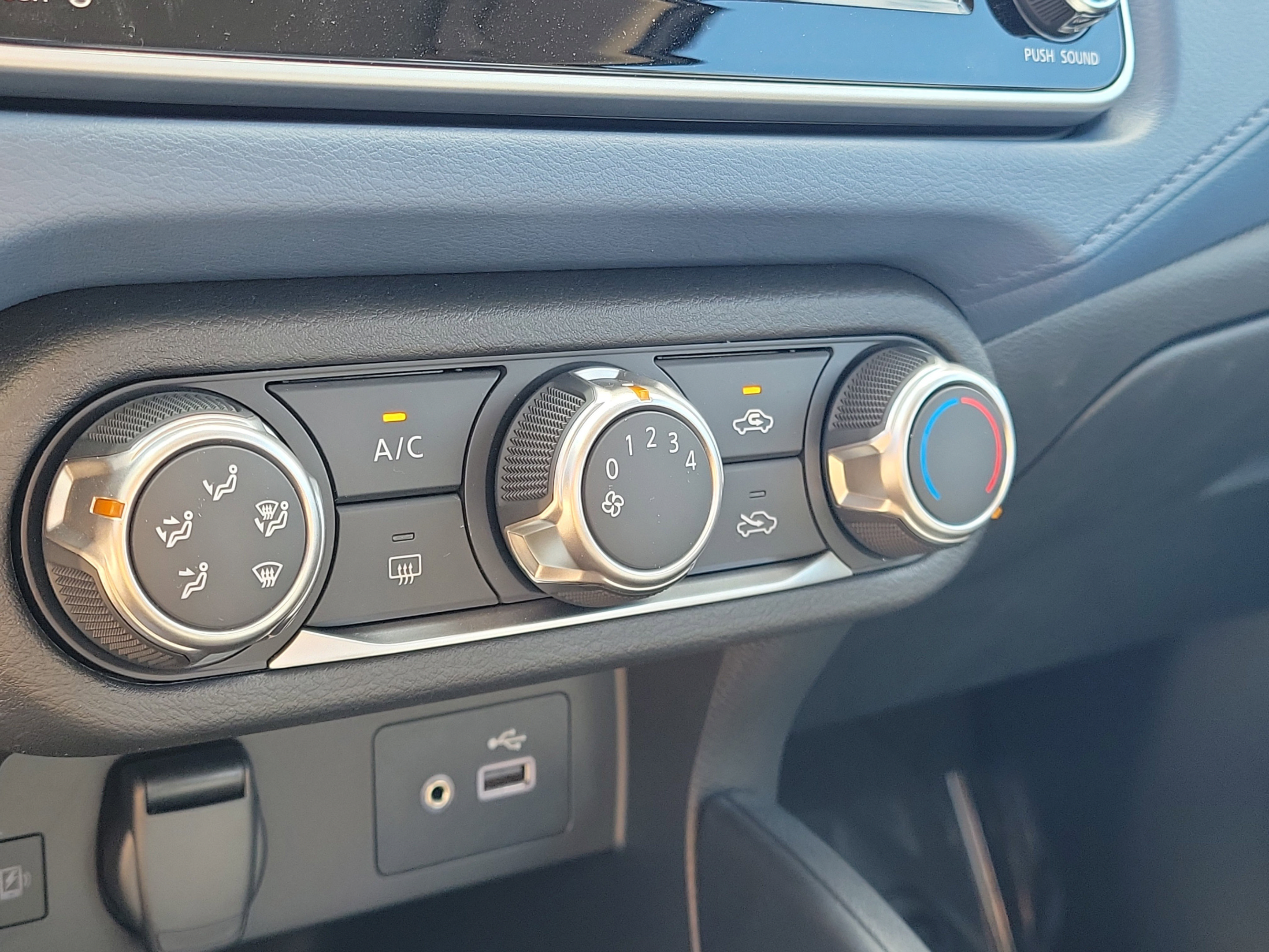 New 2025 Nissan Versa SV w/ Trunk Package FWD image 25