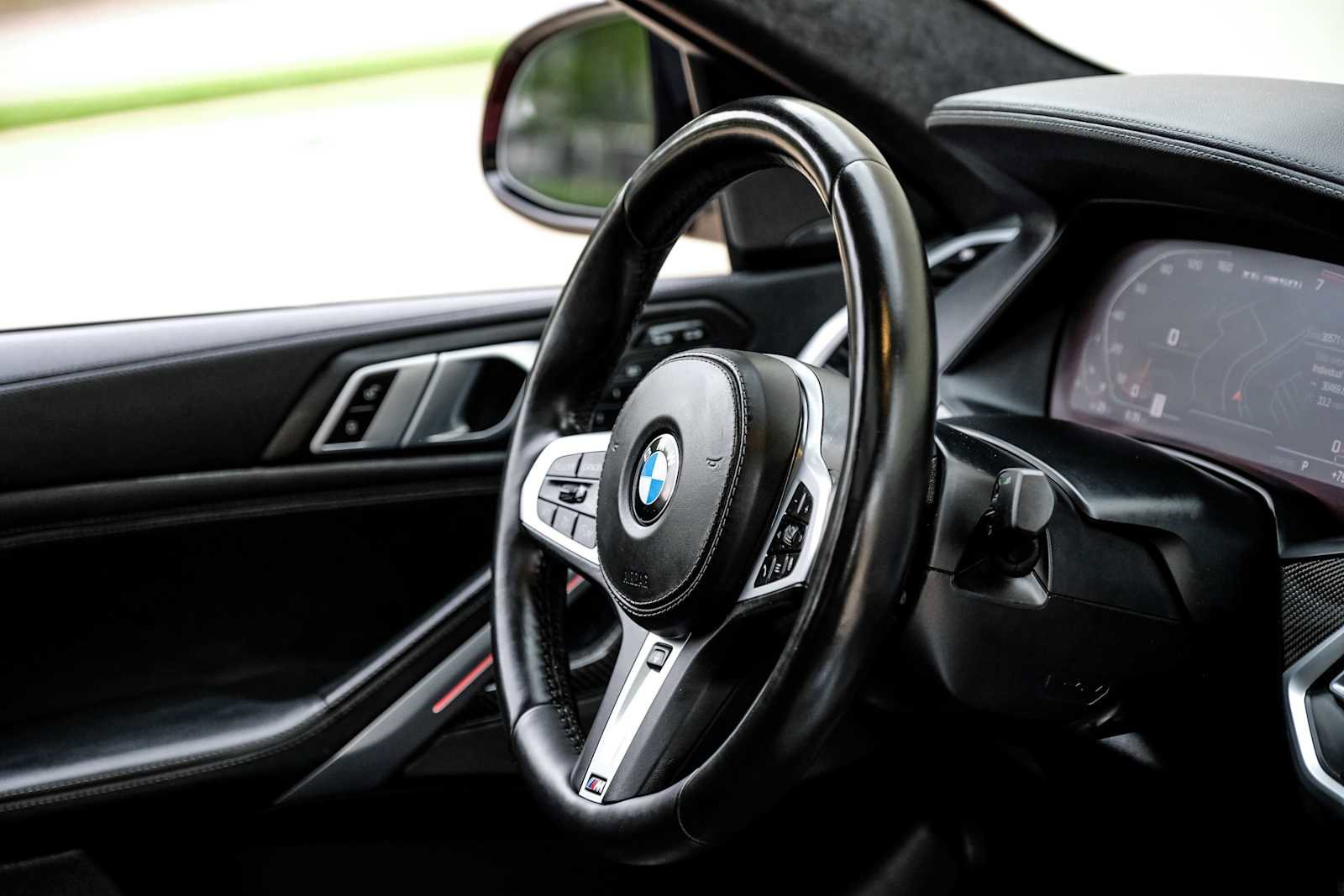 Used 2021 BMW X6 M50i w/ Executive Package image 17