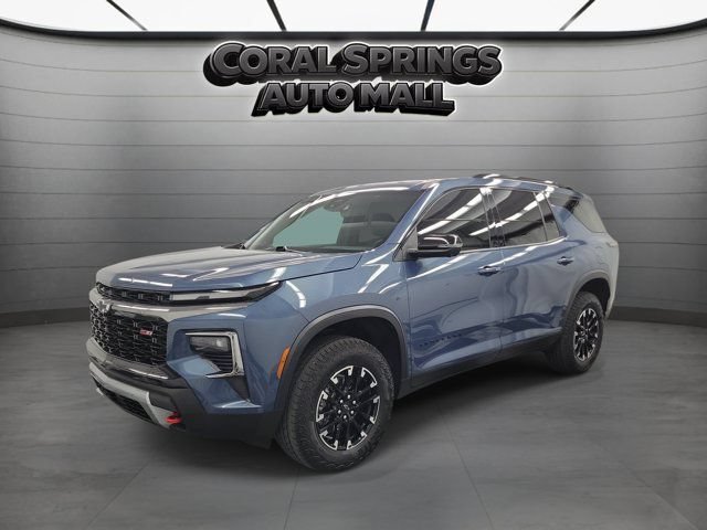 Used 2025 Chevrolet Traverse Z71 w/ Enhanced Driving Package AWD/4WD image 3