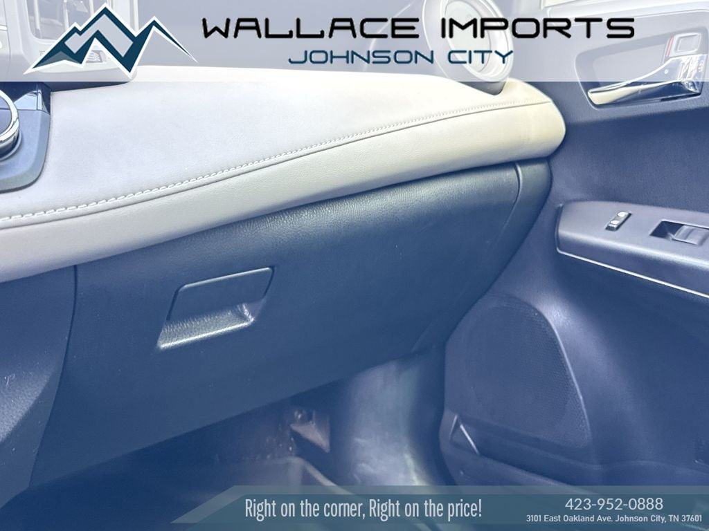 Used 2017 Toyota RAV4 XLE FWD image 22