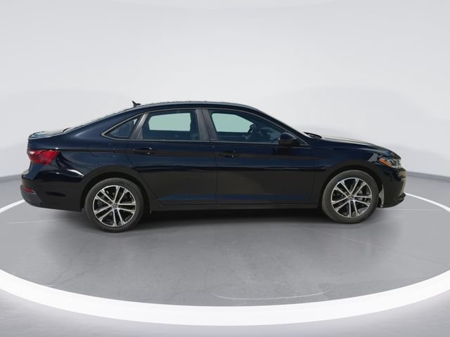 Used 2025 Volkswagen Jetta Sport FWD image 10