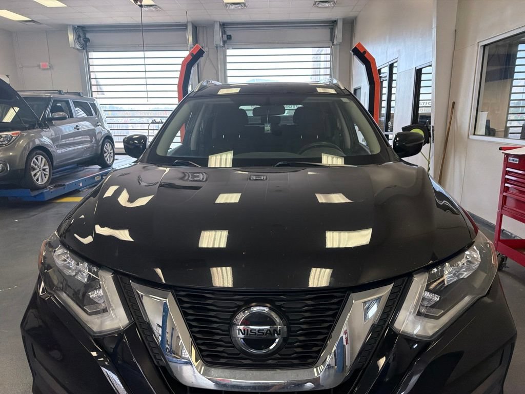 Used 2018 Nissan Rogue SV AWD/4WD image 7
