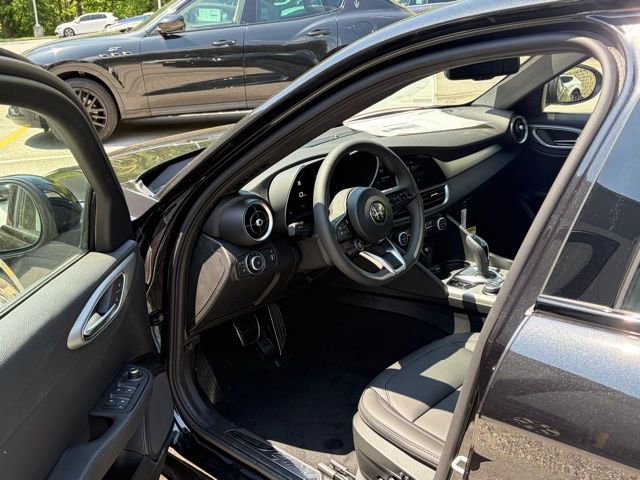 New 2026 Alfa Romeo Giulia AWD w/ Driving Assist Package image 20