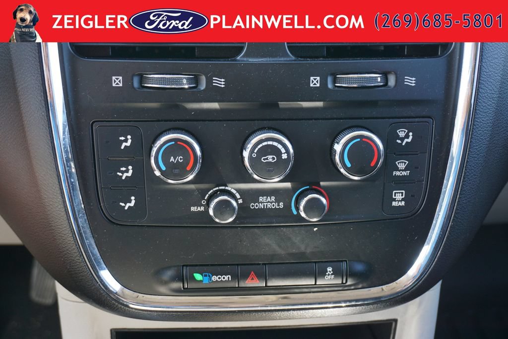 Used 2016 Dodge Grand Caravan SXT FWD image 22