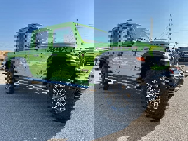 New 2025 Jeep Gladiator Mojave image 4