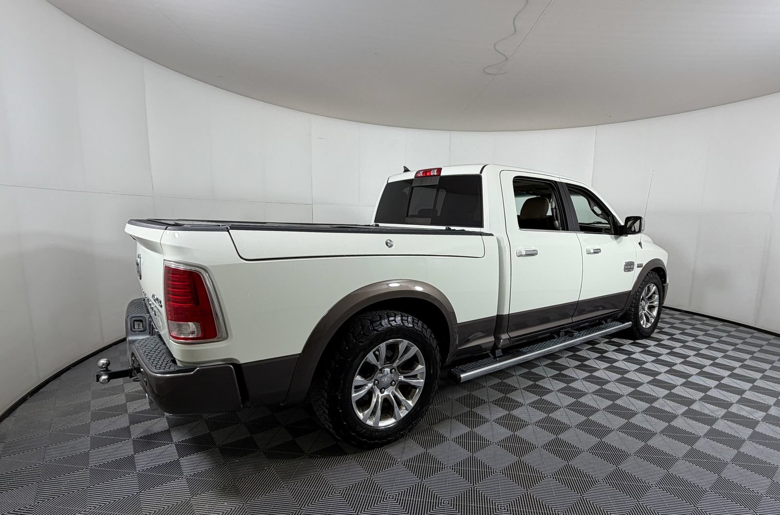 Used 2018 RAM 1500 Laramie Longhorn w/ Longhorn Southfork Package AWD/4WD image 4