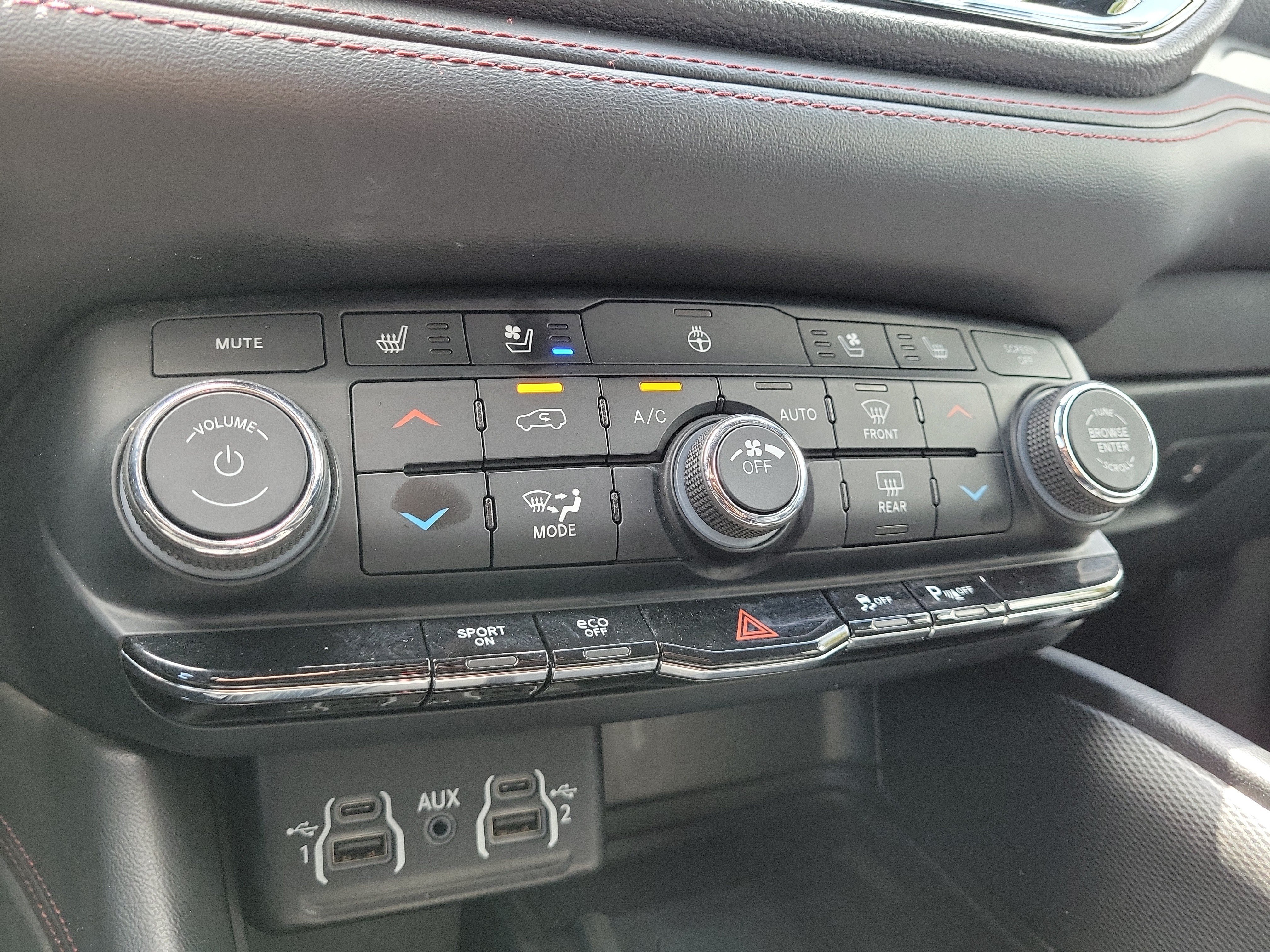 Used 2022 Dodge Durango R/T RWD image 27