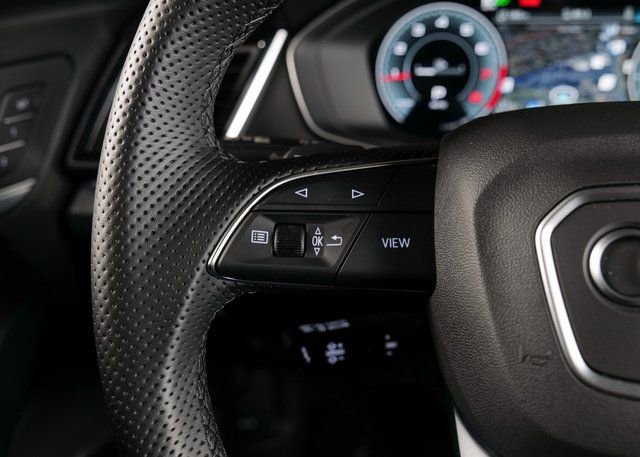 Certified 2025 Audi Q5 2.0T Premium Plus image 21