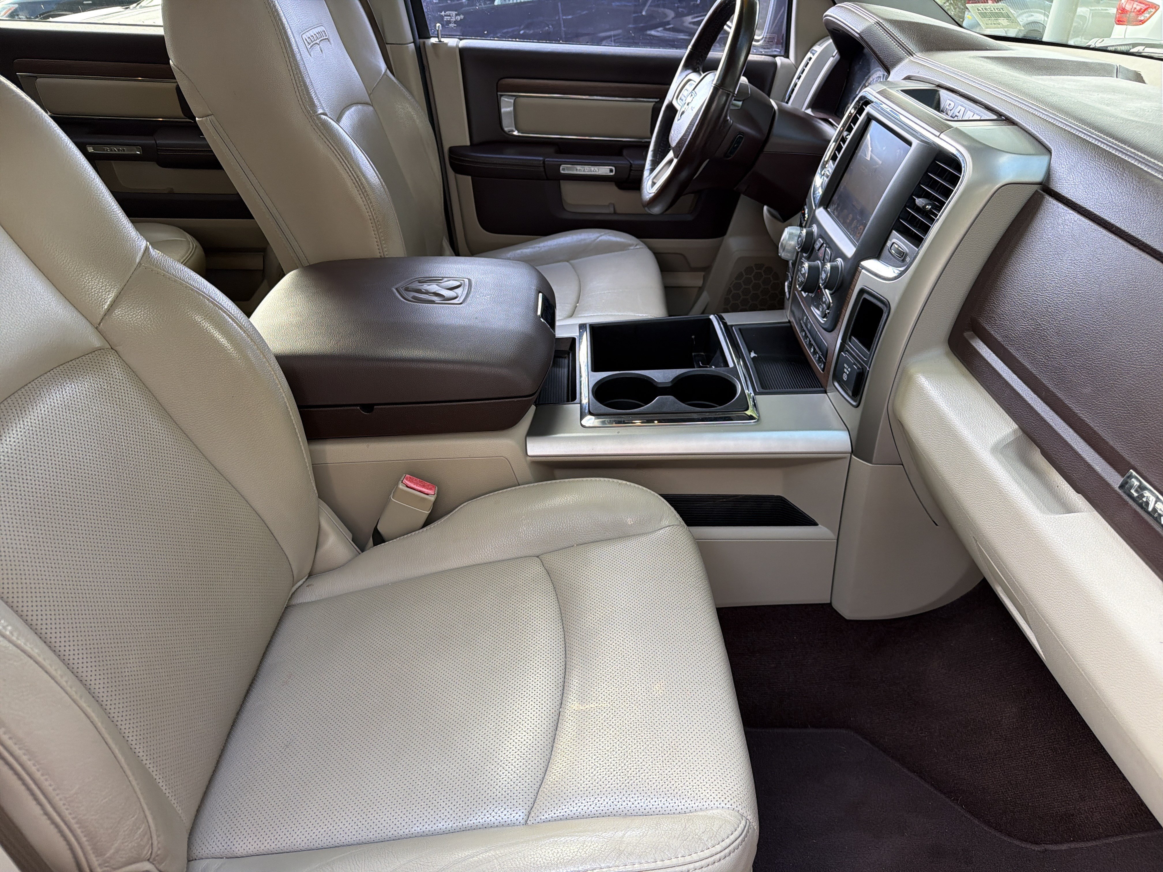 Used 2014 RAM 1500 Laramie w/ Convenience Group AWD/4WD image 39