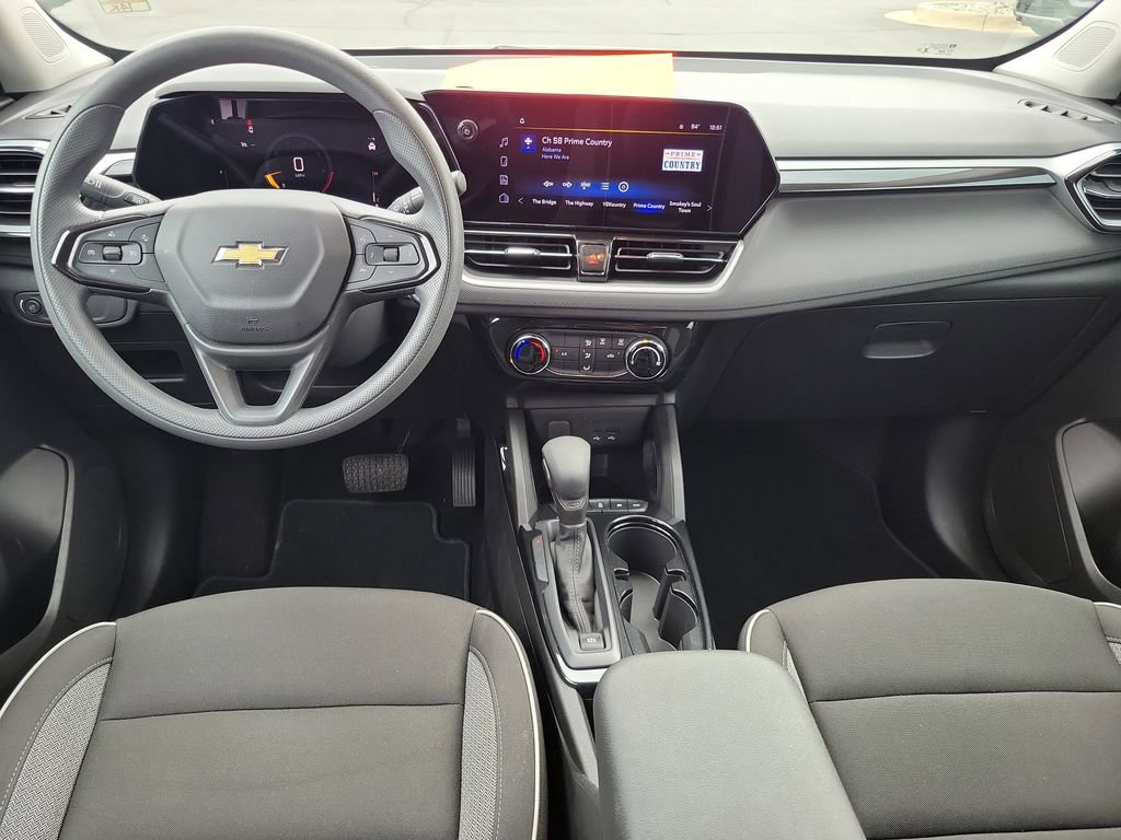 Used 2024 Chevrolet TrailBlazer LT w/ Driver Confidence Package AWD/4WD image 12