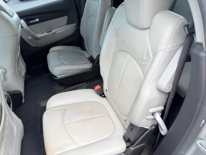 Used 2007 GMC Acadia SLT w/ Convenience Package AWD/4WD image 16