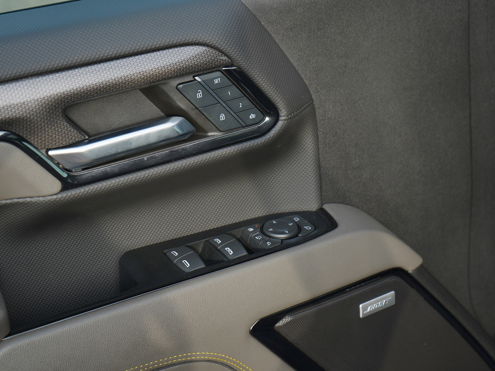 Used 2024 Chevrolet Silverado 2500 ZR2 w/ Technology Package image 27