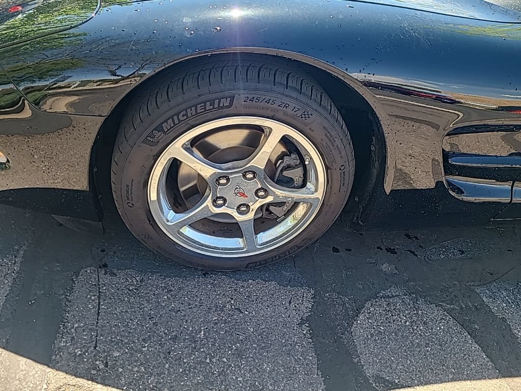 Used 2003 Chevrolet Corvette Convertible w/ Preferred Equipment Group1 RWD image 2