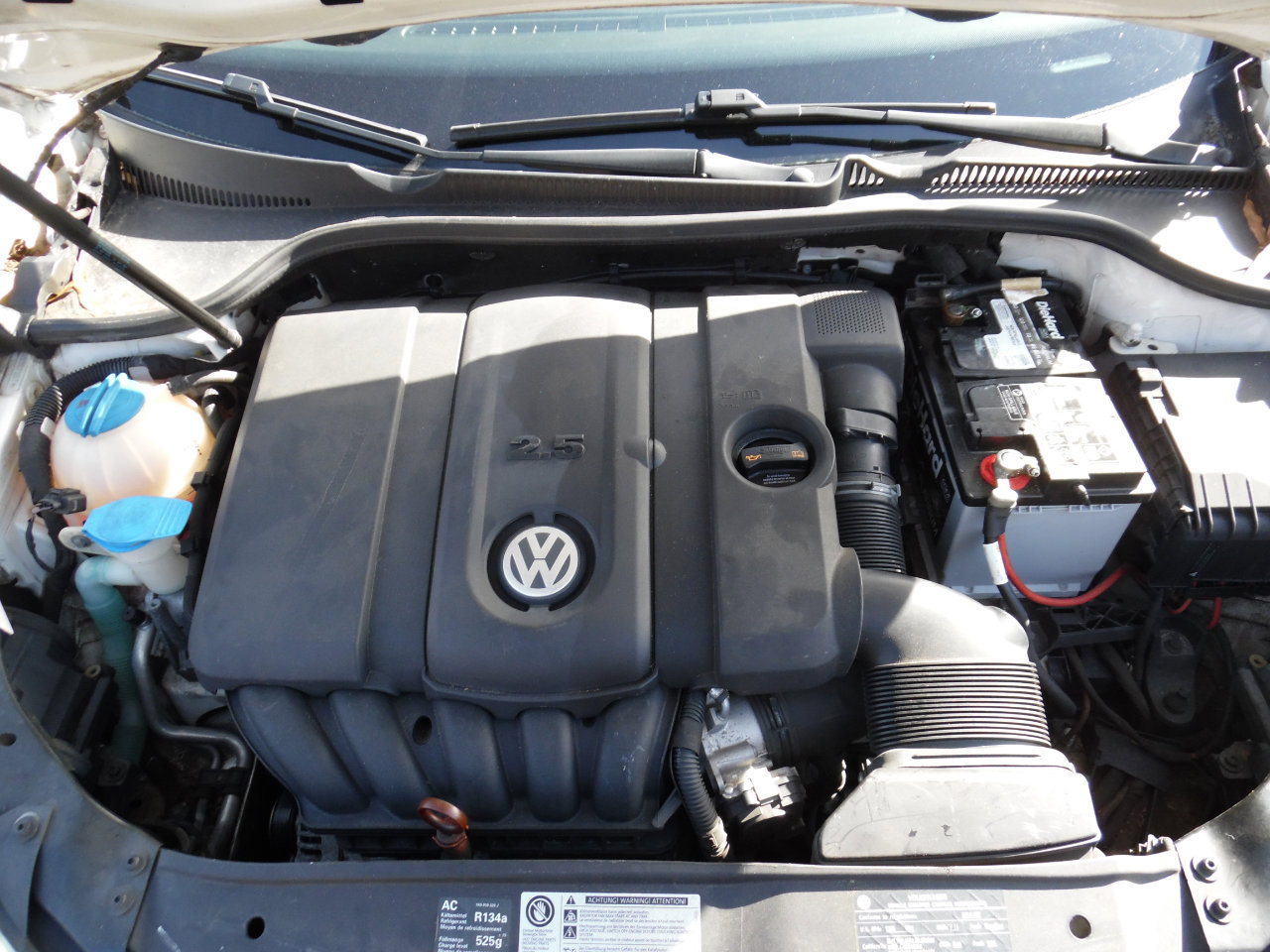 Used 2010 Volkswagen Golf 4-Door image 23