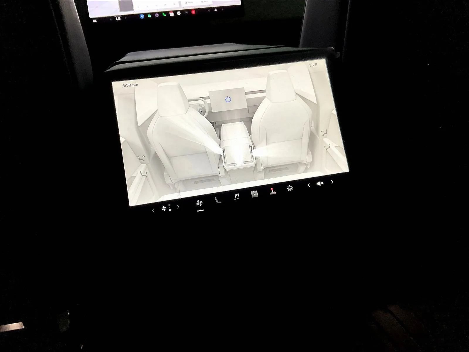 Used 2024 Tesla Cybertruck AWD Crew Cab image 18