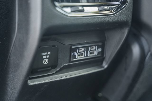 Used 2023 Jeep Grand Cherokee Altitude AWD/4WD image 39