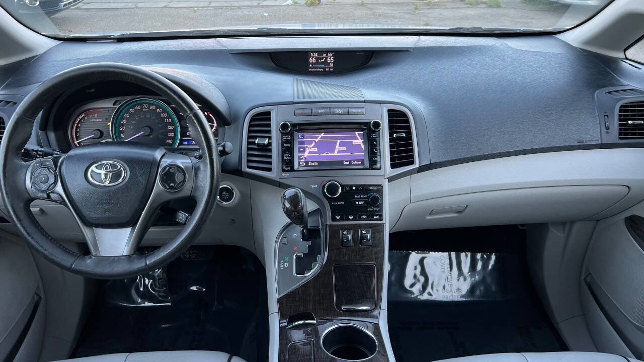 Used 2013 Toyota Venza XLE FWD image 10