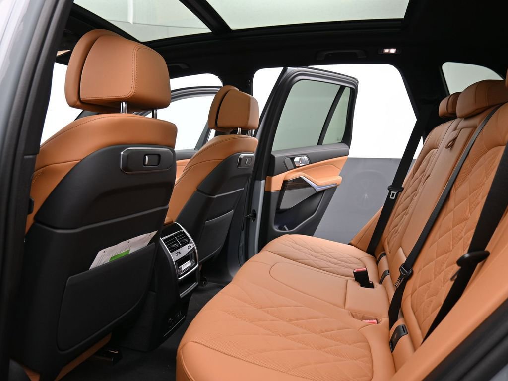 New 2026 BMW X5 M60i w/ Climate Comfort Package image 15