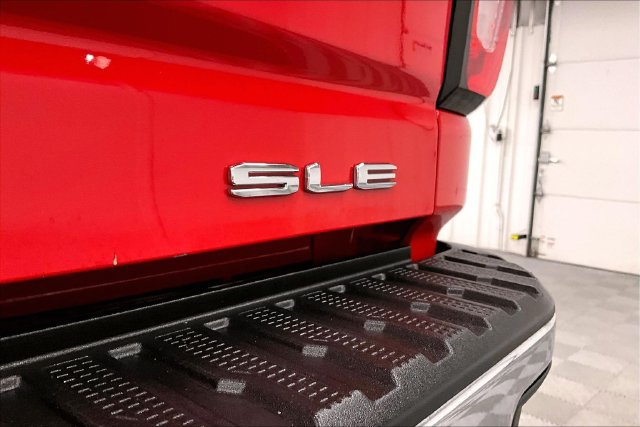 Used 2025 GMC Sierra 2500 SLE w/ SLE Value Package; AWD/4WD image 9