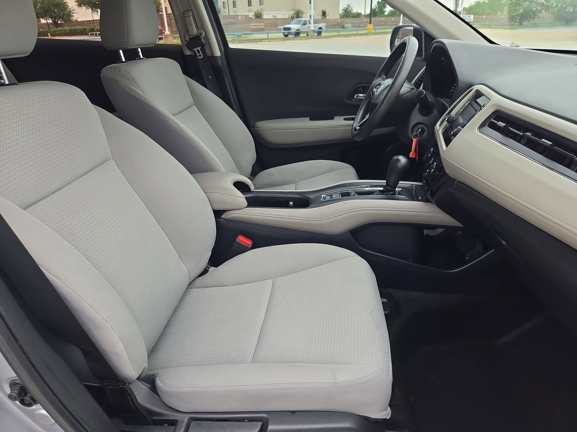 Used 2022 Honda HR-V LX image 26
