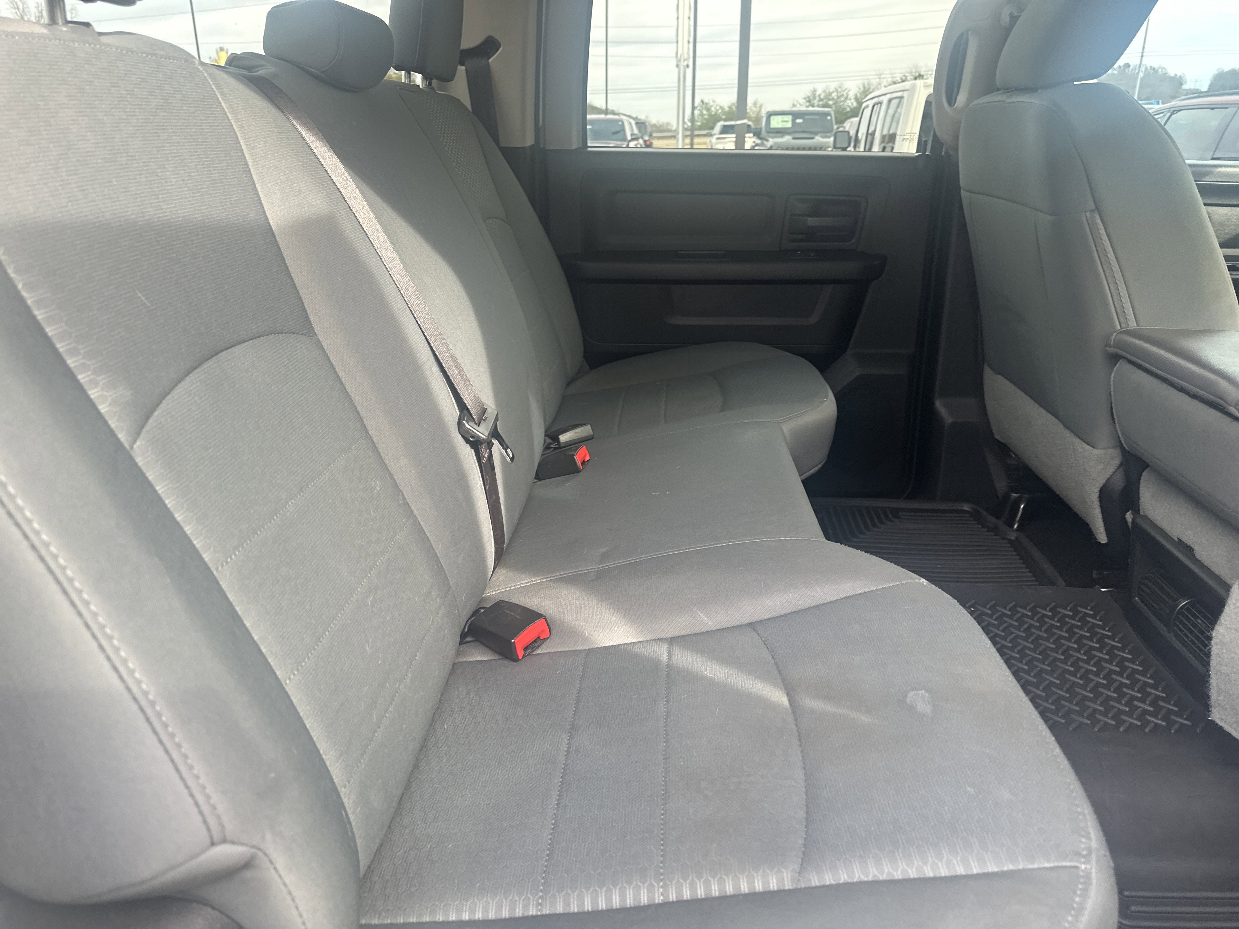 Used 2016 RAM 2500 Tradesman w/ Chrome Appearance Group image 31