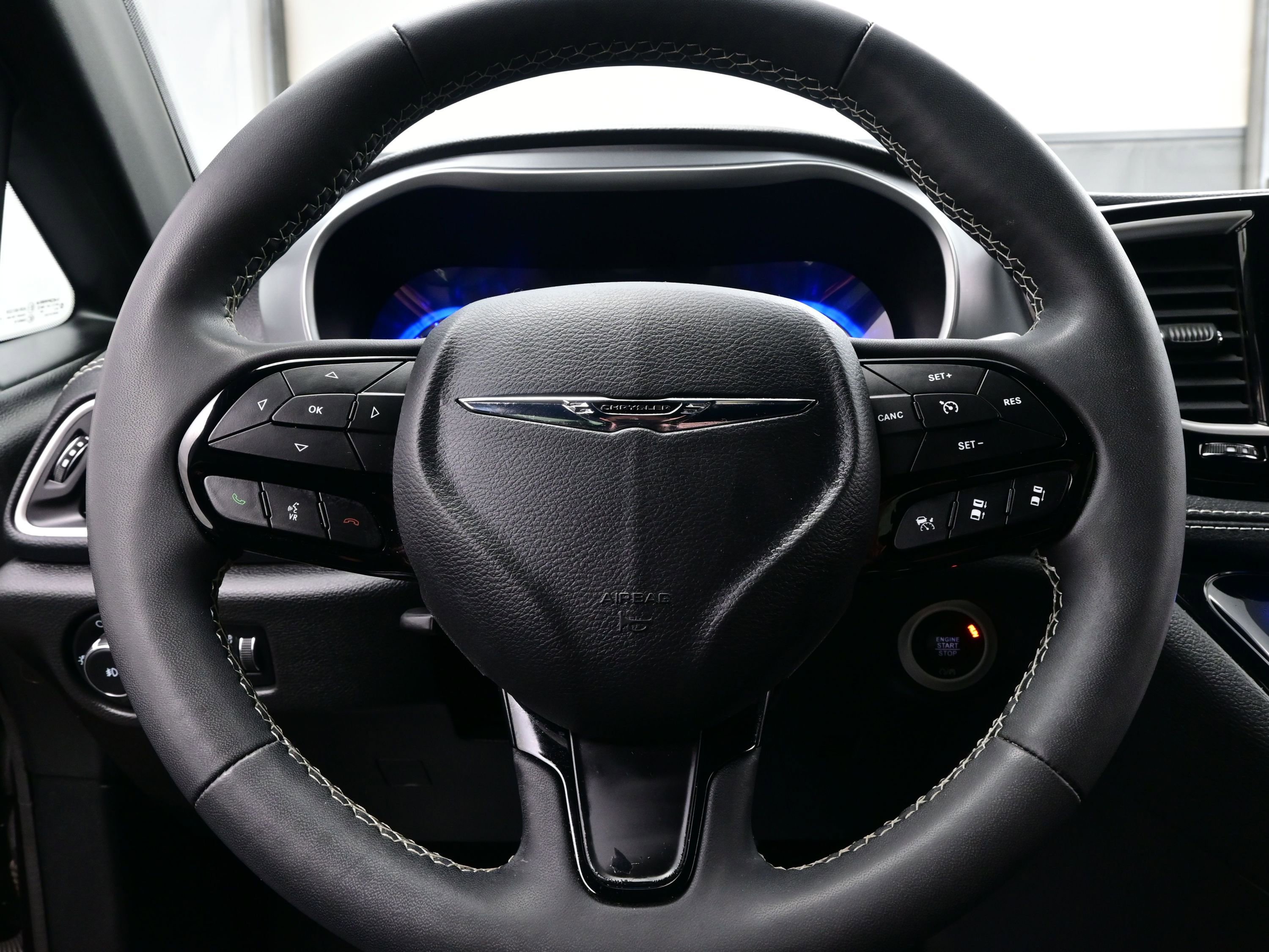 Used 2023 Chrysler Pacifica Touring-L w/ S Appearance Package image 24