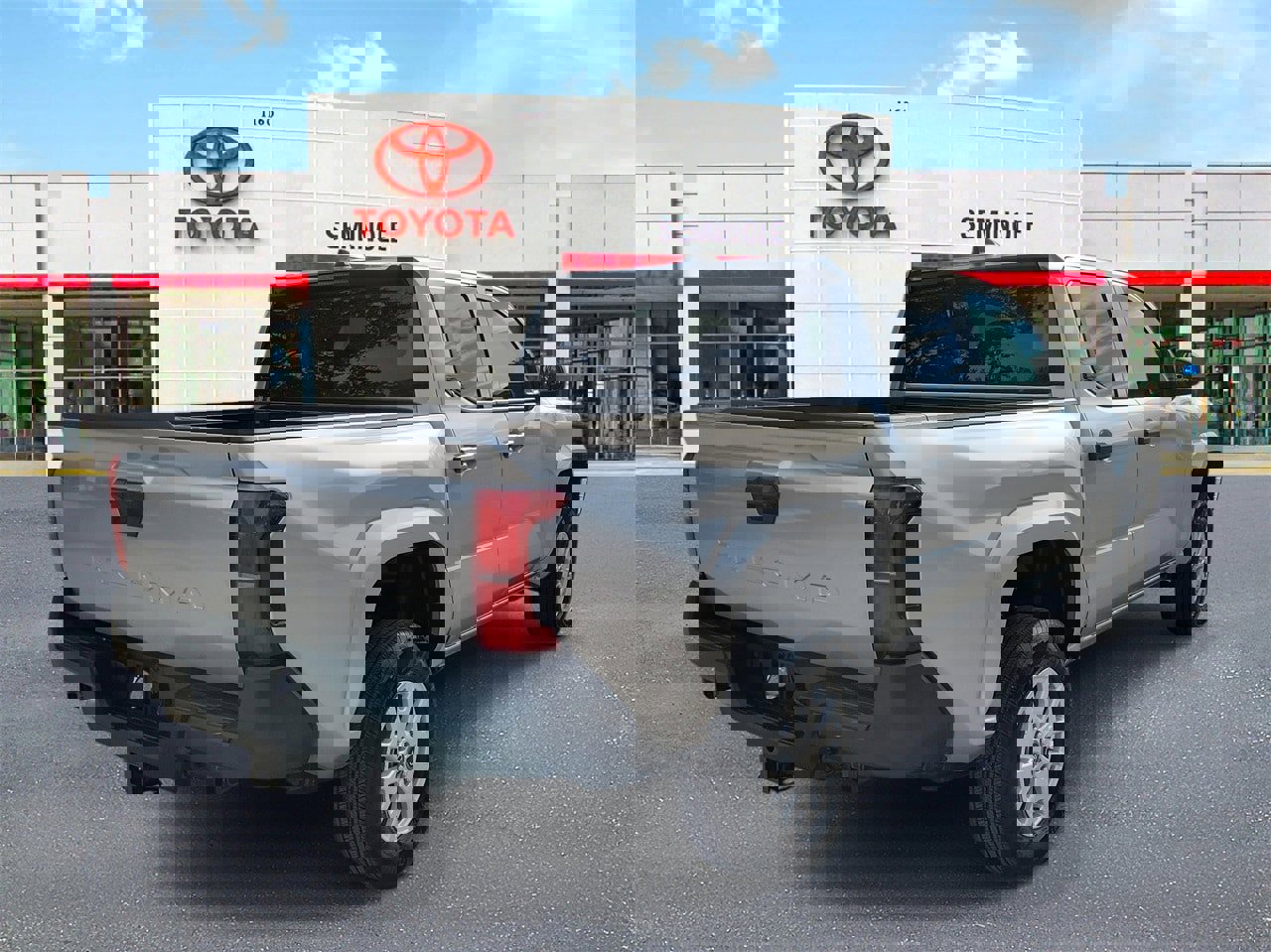 Used 2025 Toyota Tacoma SR image 3