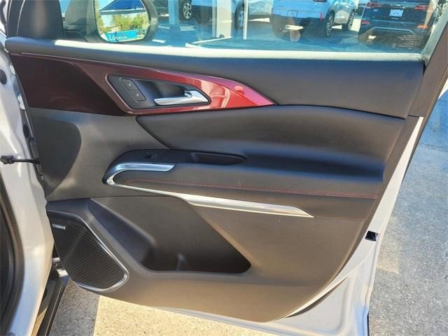 Certified 2024 Chevrolet Traverse RS w/ LPO, Floor Liner Package image 9