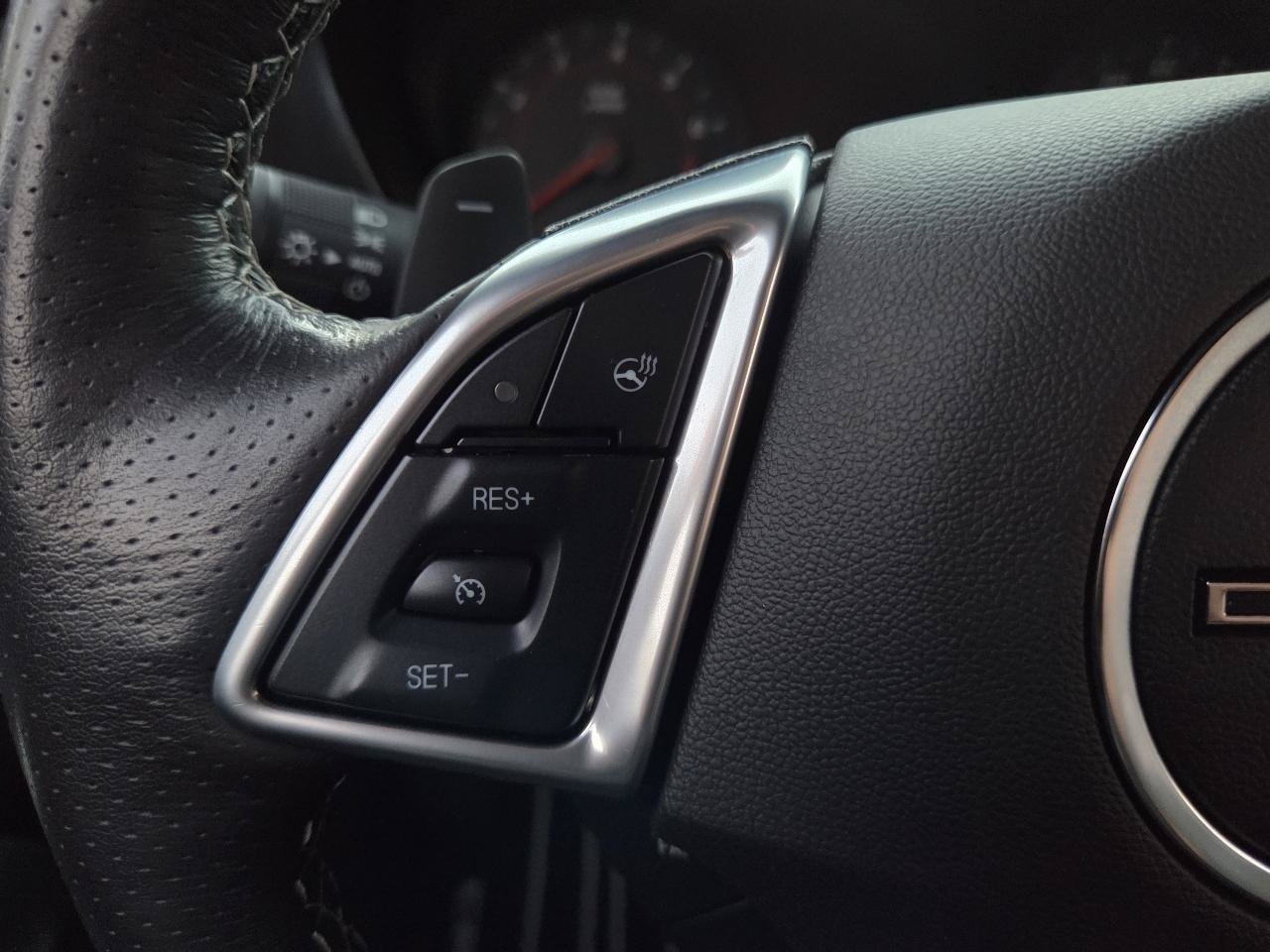 Used 2018 Chevrolet Camaro SS RWD image 23