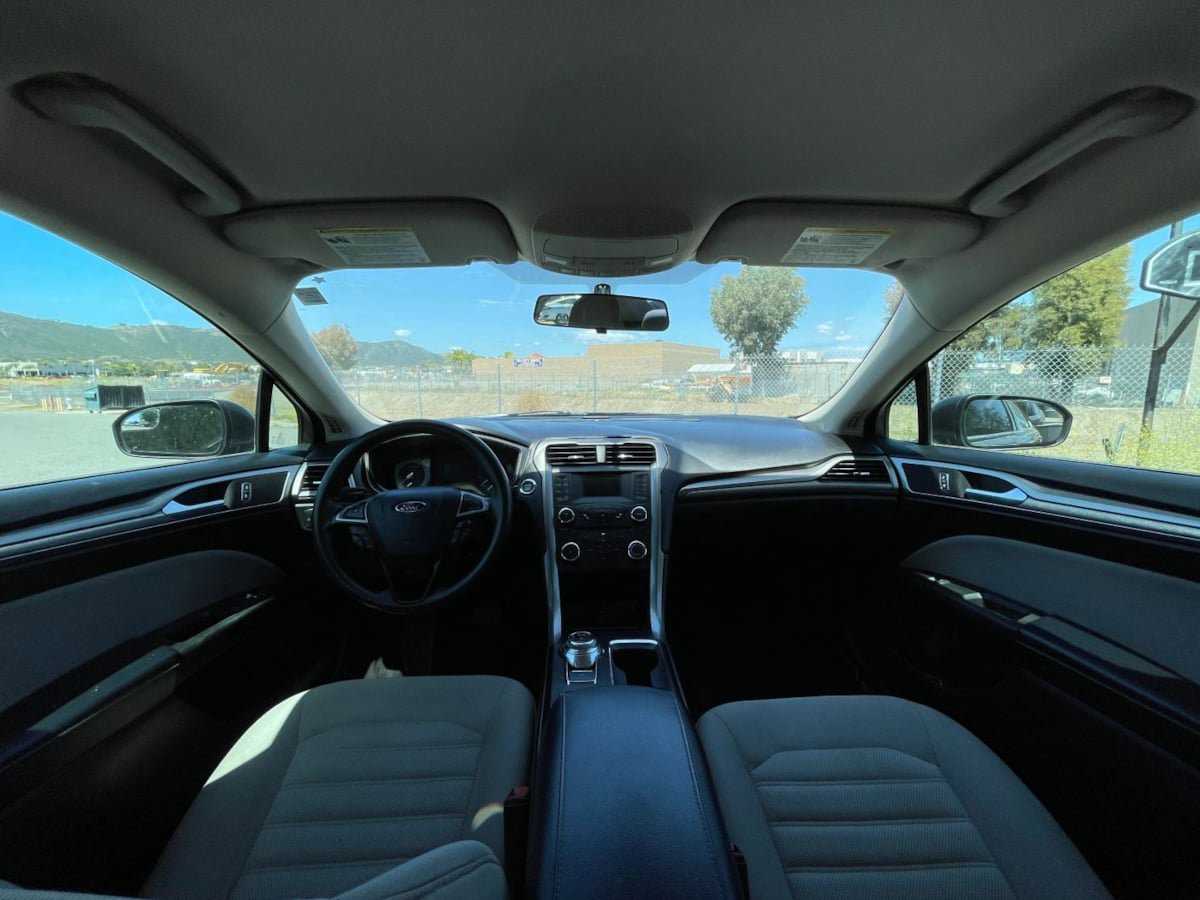 Used 2017 Ford Fusion S FWD image 17