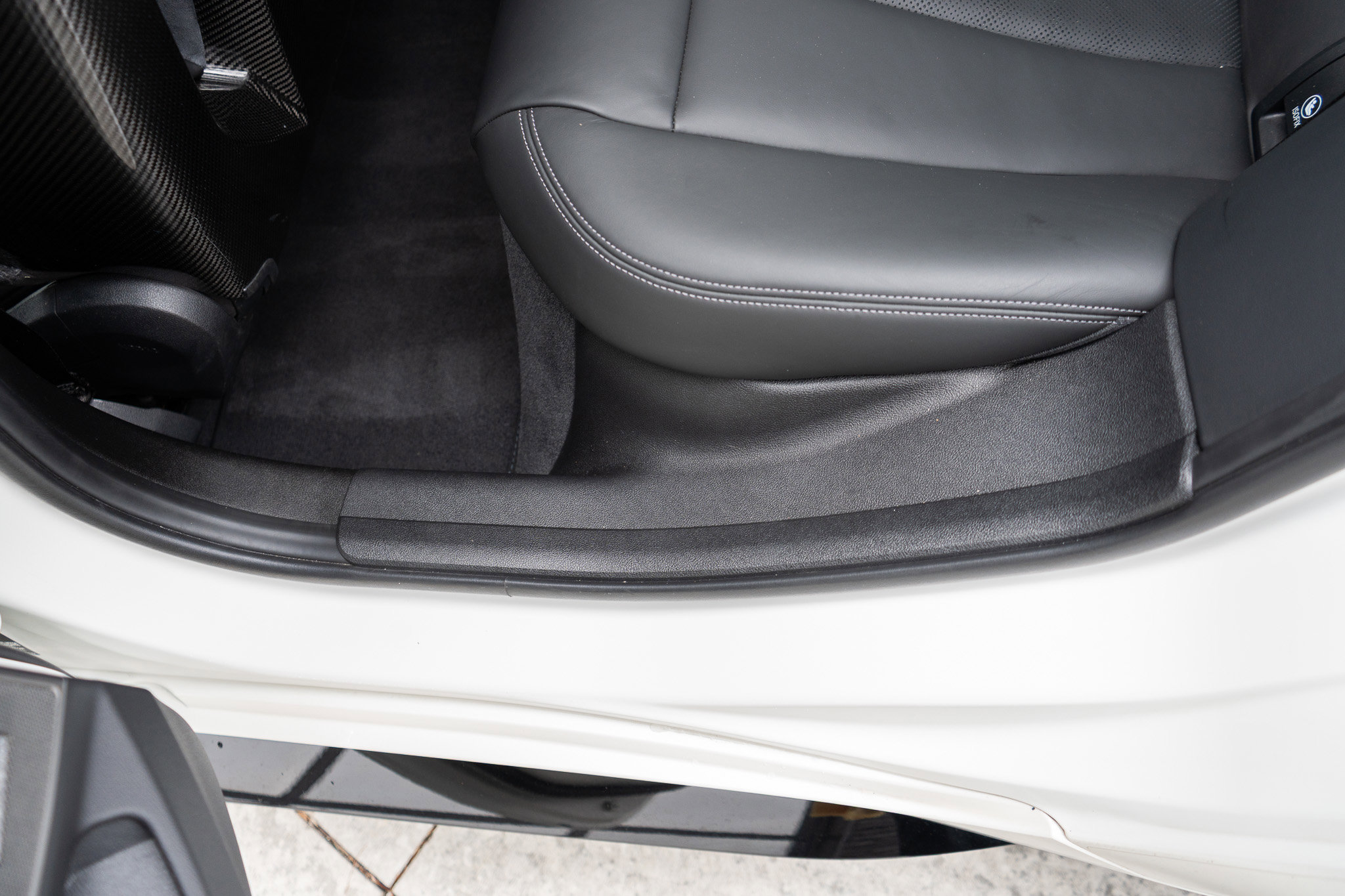 Used 2024 BMW M3 Competition w/ M Carbon Exterior Package image 36