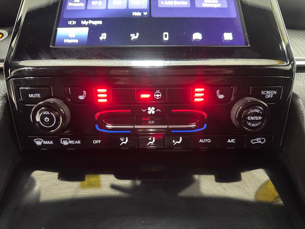 Used 2025 Jeep Grand Cherokee Altitude image 40