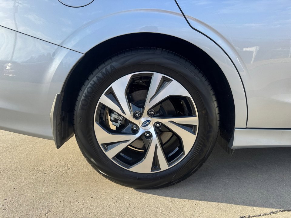 Certified 2025 Subaru Legacy image 27