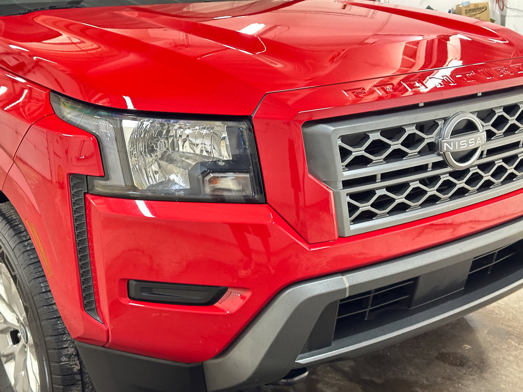 Used 2024 Nissan Frontier SV AWD/4WD image 15