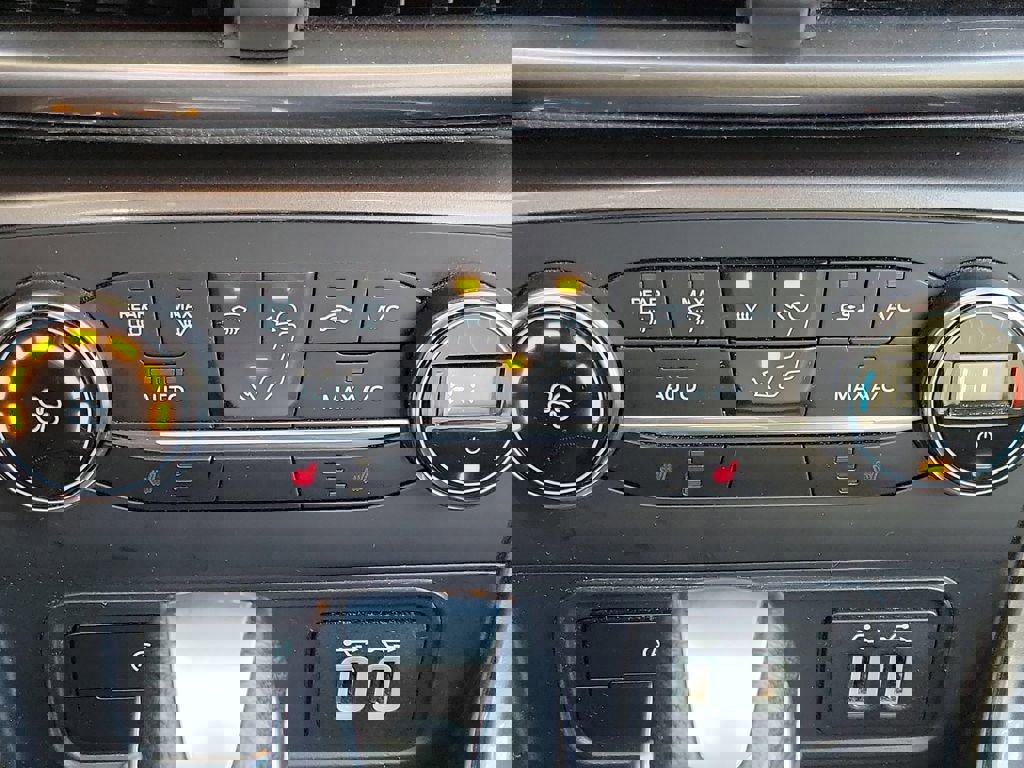 Used 2019 Ford EcoSport SE image 25