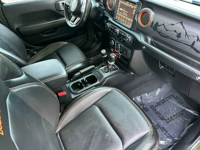 Used 2023 Jeep Gladiator Mojave w/ Cold Weather Group image 18