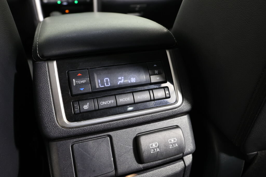 Used 2021 Subaru Ascent Limited w/ Popular Package #4 AWD/4WD image 18