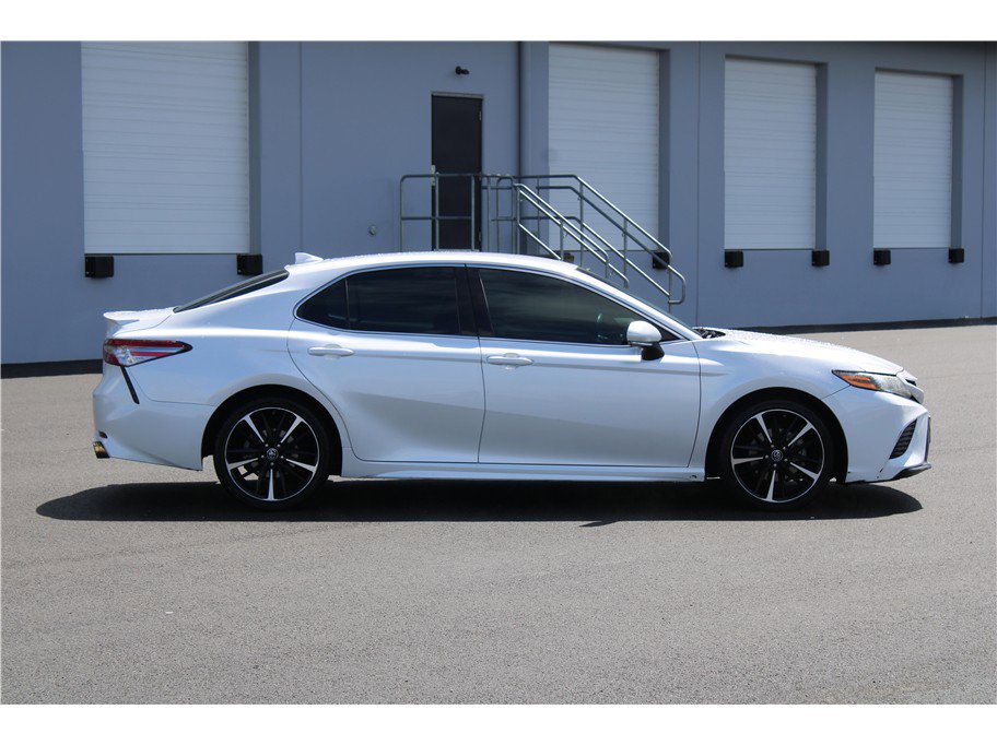 Used 2019 Toyota Camry XSE FWD image 3